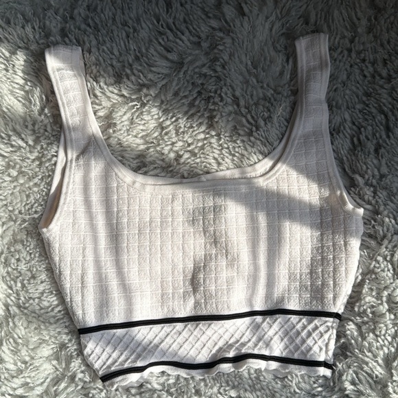 Babaton Sculp knit Button Tank - Picture 5 of 8